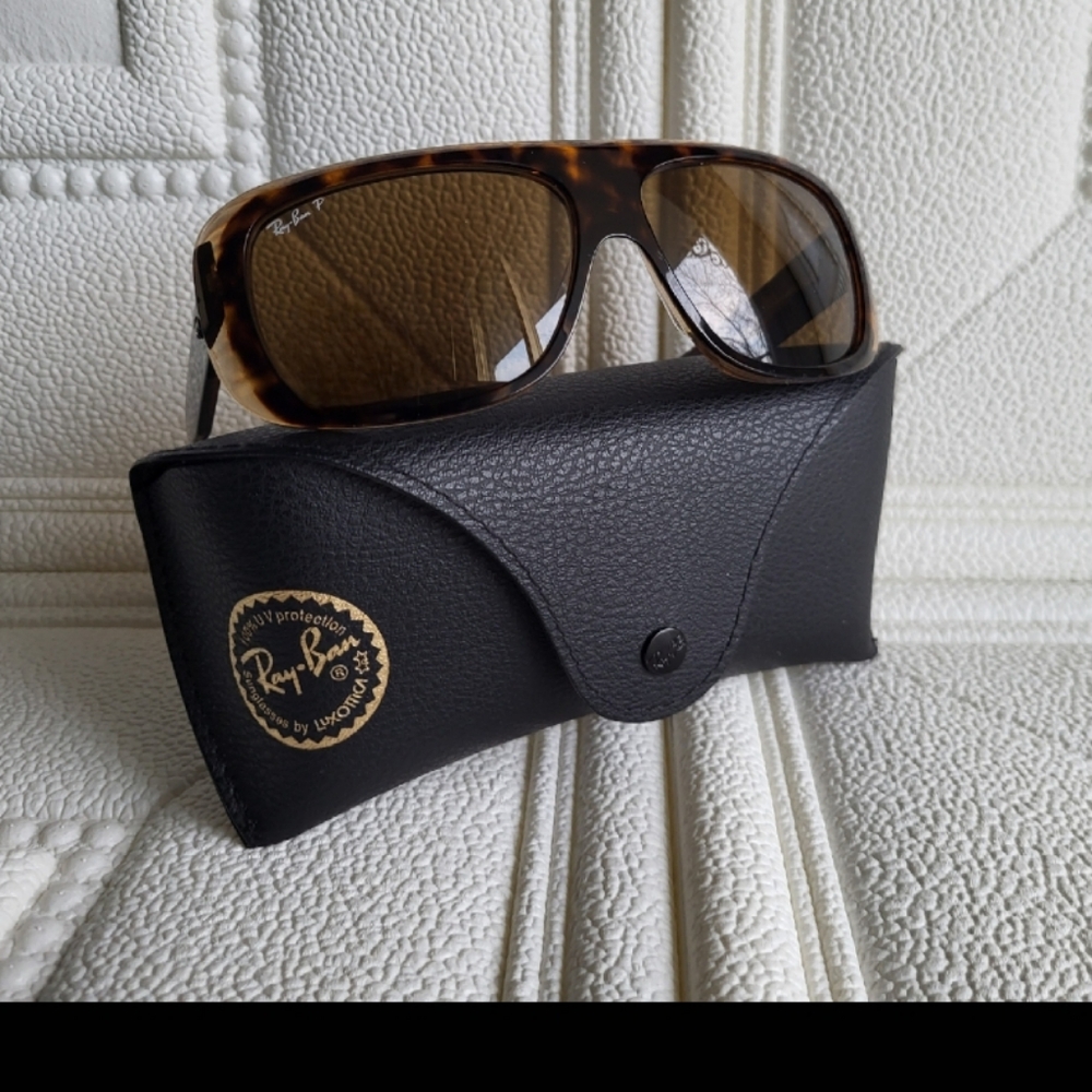 Ray-Ban Tortoise Shell Sunglasses - Picture 2 of 4